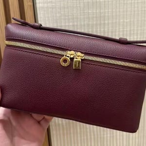 Kleine Tragetaschen aus Leder, L19 Taschen, Minimal Design Handtasche, Leder Clutch Bag