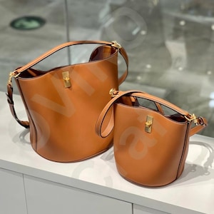 Luxus Cross-Body Bag aus Rindsleder in der ersten Schicht: Elegante Pendler-Eimer-Schulterhandtasche für Frauen