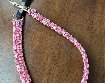 Beautiful paracord traffic lead