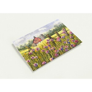 Lot de 10 cartes de vœux enduites de soie glacée - Enveloppes premium - Impression d'une aquarelle originale par RPThomas - Grange rouge avec prairie de fleurs sauvages - Cadeau