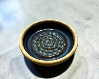 Handmade Ceramic Garlic Grater - Lots of Color Options - Multiple Sizes - Great for ginger, turmeric, Parmesan, etc.  - Dishwasher safe