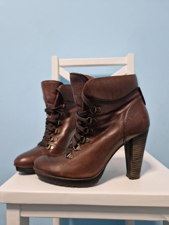 Tamaris Brown Leather Ankle Boots Y2K 2000s Lace Up Heeled Boots Vintage Style Size EU 38 Women's Booties
