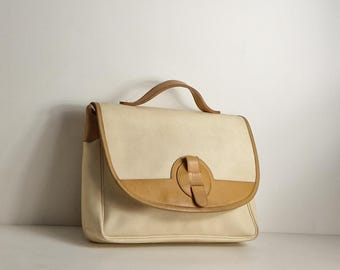 Vintage Courrèges handtas uit de jaren 80, leren aktetas, handtas, crème en bruin, Franse designertas met gestructureerde bovenkant, leren portfolio