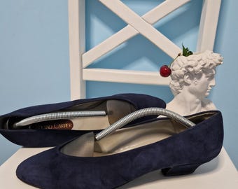 Vintage Roland Cartier Pumps aus blauem Wildleder aus den 1980er Jahren, hergestellt in Spanien, niedriger Absatz, ledergefüttert, UK 6,5 / EU 39,5–40
