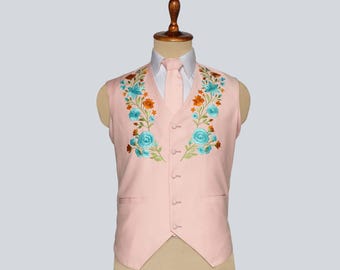 Blush Pink Bestickter Herrenanzug | Florales Hochzeits-Outfit