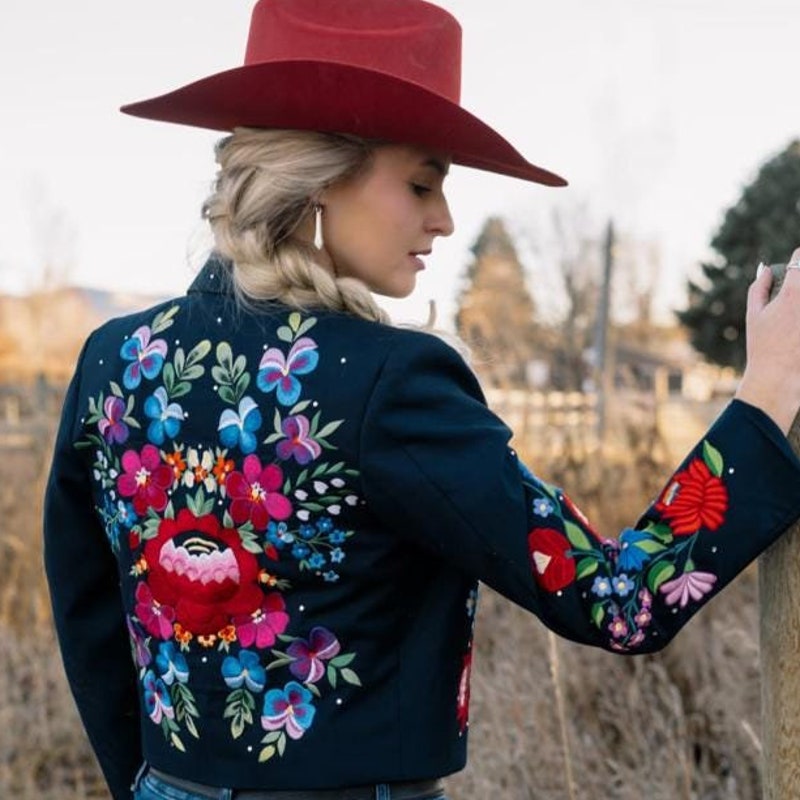 Frozen pearls embroidered blazer