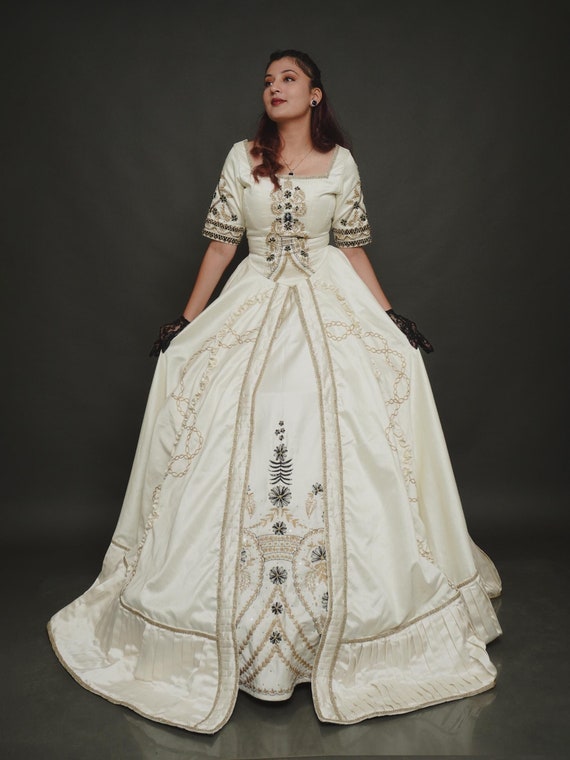 Vestido histórico de 1700: Satén marfil, traje del siglo XVIII