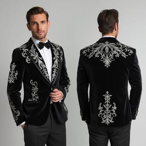 Men Designer Wedding Tuxedo Black Blazer Custom Made Embroidered Silver Embellished Single Breasted Regular Fit Notch Lapel Grooms Jacket