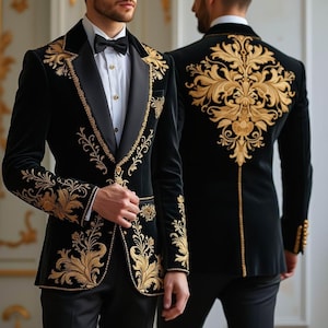 Men Designer Wedding Tuxedo Blazer Cocktail Attire Custom Black Velvet Jacket Notch Lapel Golden Embroidered Groom Wedding Prom Jacket