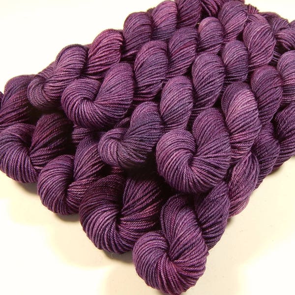 Mini Skeins Hand Dyed Yarn. Sock Weight 4 Ply Superwash 100% Merino Wool. DEEP LILAC TONAL. Fingering Weight Sock Yarn. Purple Mini Skein