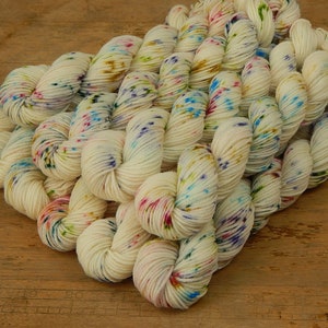 Hand Dyed Yarn 20g Mini Skeins, Sock Fingering Weight, 4 Ply Superwash Merino Wool - POTLUCK CONFETTI - Cream White Rainbow Specked Yarn