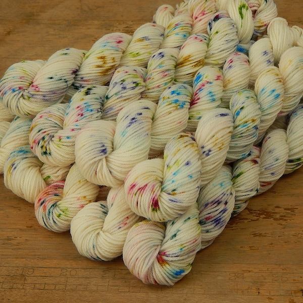 Hand Dyed Yarn 20g Mini Skeins. Sock Fingering Weight. 4 Ply Superwash Merino Wool. POTLUCK CONFETTI. Cream White Rainbow Specked Yarn