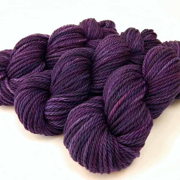 Hand Dyed Yarn. Bulky Weight Superwash Merino Wool. BLACKBERRY TONAL. Soft Thick Dark Purple Knitting Yarn. Tonal Plum Chunky Yarn