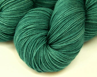 Hand Dyed Yarn. Fingering Sock Weight 4 Ply Superwash Merino Wool. BLUEGRASS (Darker). Indie Dyed Knitting Yarn. Tonal Teal Blue Green