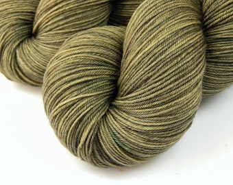 Hand Dyed Yarn. Sock Weight 4 Ply Superwash Merino Wool. DRIFTWOOD. Fingering Weight Indie Dyed Knitting Yarn. Neutral Tonal Sock Yarn