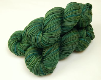 Hand Dyed Yarn. DK Weight Superwash Merino Wool. FOREST MULTI. Indie Dyed Yarn. Dark Green Olive Moss Wool Yarn. Variegated Knitting Yarn