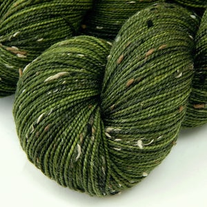 Hand Dyed Yarn. Tweed Fingering Sock Weight Superwash Merino Wool Nylon. MOSS TONAL. Indie Dyer Knitting Yarn. Olive Green Flecked Yarn