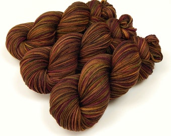 Hand Dyed Yarn. Worsted Weight Superwash Merino Wool. CLOVE MULTI. Indie Dyer Brown Gold Red Knitting Crochet Supply. Autumn Fall Colors