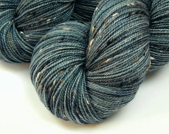 Hand Dyed Yarn. Tweed Fingering Weight Superwash Merino Wool Nylon. DENIM. Indie Dyer Knitting Yarn. Slate Blue Sock Yarn with Flecks