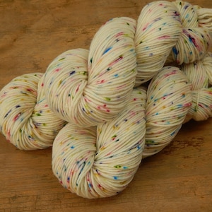 Hand Dyed Yarn, DK Weight Superwash Merino Wool - POTLUCK CONFETTI - Cream Off White Rainbow Speckled Indie Dyed Knitting Yarn