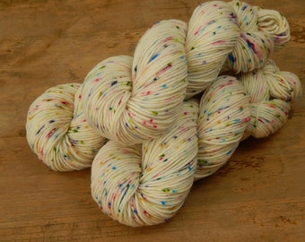 Hand Dyed Yarn. DK Weight Superwash Merino Wool. POTLUCK CONFETTI. Cream Off White Rainbow Speckled Indie Dyed Knitting Yarn