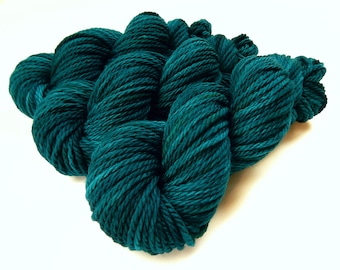 Hand Dyed Yarn. Bulky Superwash Merino Wool. DEEP SEA TONAL. Indie Dyer Thick Teal Yarn. Blue Green Chunky Knitting Yarn