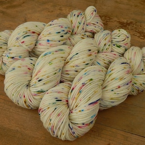 Worsted Weight Hand Dyed Yarn, 100% Superwash Merino Wool - POTLUCK CONFETTI - Indie Dyer Off White Rainbow Speckled Cream Knitting Yarn