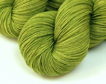 Hand Dyed Yarn. Sock Fingering Weight 4 Ply Superwash Merino Wool Yarn. LETTUCE TONAL. Indie Dyer Knitting Yarn. Yellow Green Lime