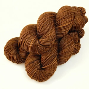 Hand Dyed Yarn, DK Weight Superwash Merino Wool - HAZELNUT - Indie Dyer Yarn, Warm Brown Tonal Wool Yarn, Semi Solid Knitting Yarn