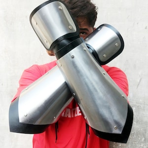 Medieval Knight Arm Bracers: Gothic Armor for LARP Cosplay