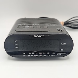 Vintage Sony Dream Machine FM/AM Alarm Clock Radio Model ICF-C218 Working!
