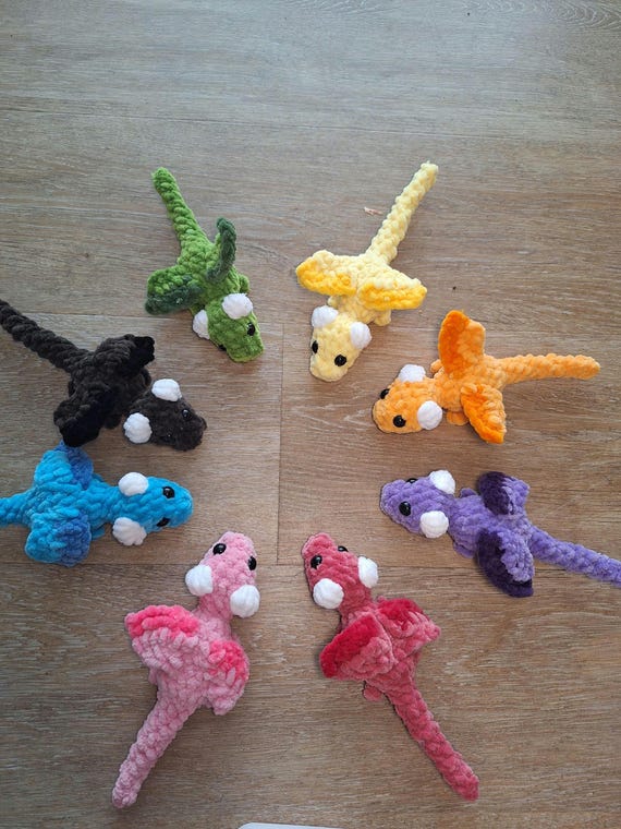 Mini Drachen Kuscheltier gehäkelt kleiner Drachen handgemacht  & Geschenkidee