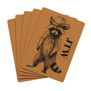 Cartes à jouer cowboy personnalisées en forme de raton laveur, à personnaliser avec les initiales ou le nom, cadeaux personnalisés uniques, cartes de poker en forme de raton laveur, cadeau pour les joueurs de poker, beige