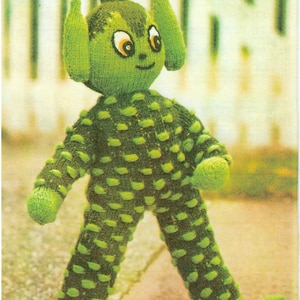 Vintage Knitting Pattern Spaceman Martian Stuffed Toy PDF Instant Download image 1