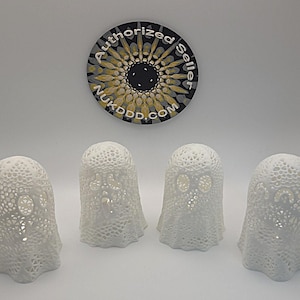 Spooky Light-Up Halloween Ghost Décor – Flickering LED Tealight Included! Choose from 4 Haunted Faces for a Ghastly Glow!