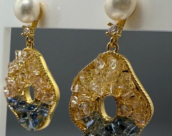 Pearl Dangle Earings with Hombre Crystals