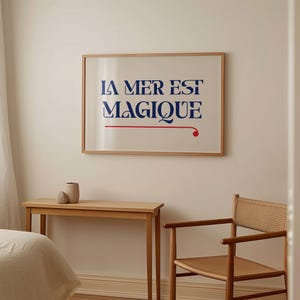 Cartel de La Mer Est Magique – Impresión de citas costeras francesas, elegante arte de pared de tipografía marina