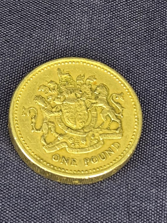 1983 Elizabeth Ii D G REG FD One Pound Coin With Error. - Etsy