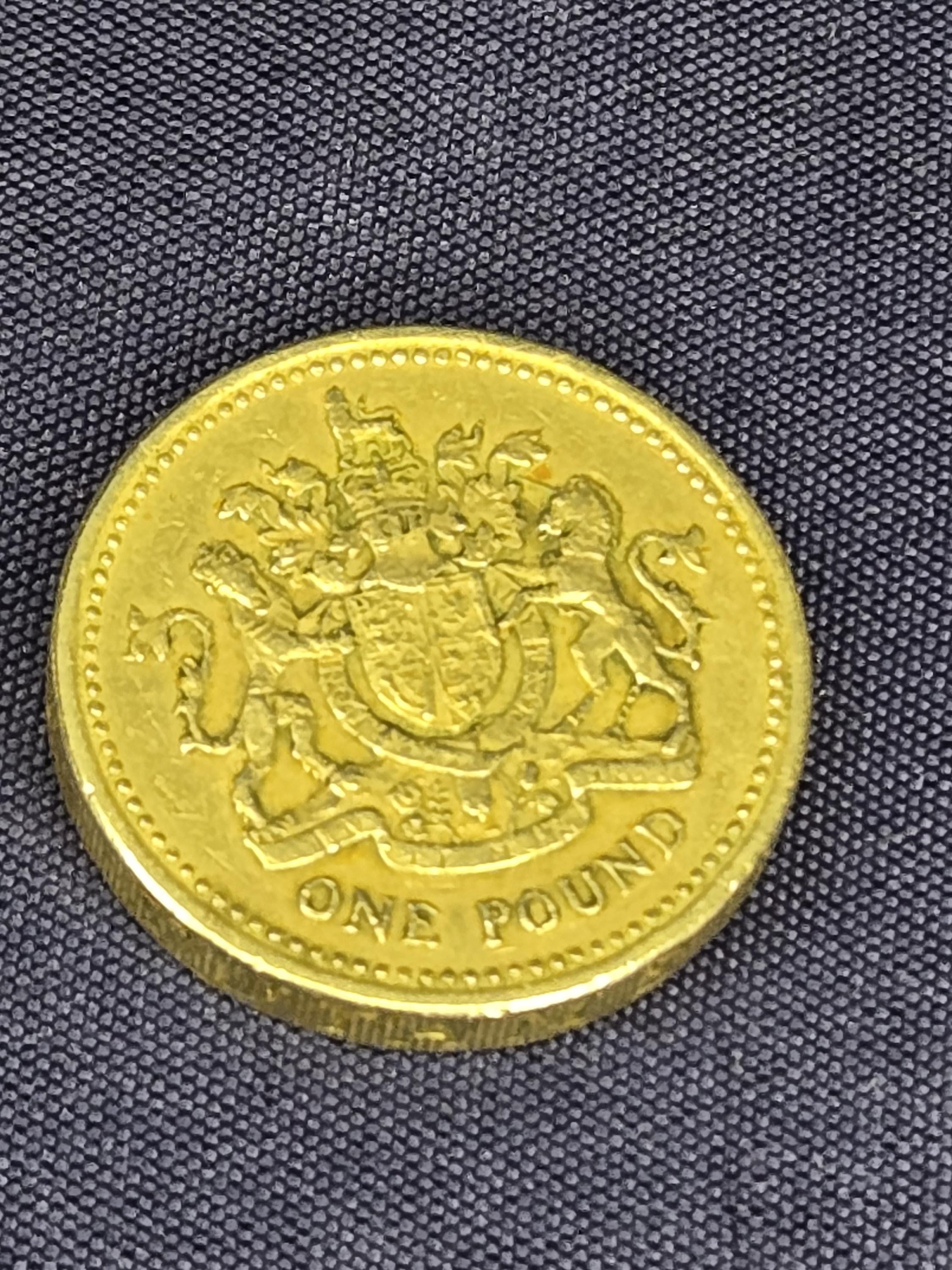 ELIZABETH(*´◒`*) 1983 Elizabeth Ii D G REG FD One Pound Coin With Error. - Etsy