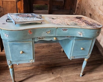 Tocador vintage pintado a mano, escritorio de cuento de hadas, escritorio pintado para niñas encantadas, tocador, tocador para niñas, escritorio elegante