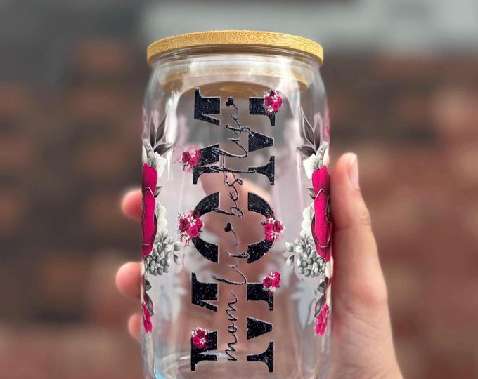 Mother’s Day Glass Cup, Floral Drinkware Gift, Personalized Mom Tumbler, Handcrafted Coffee Cup, Elegant Design for Her,Unique Holiday Glass