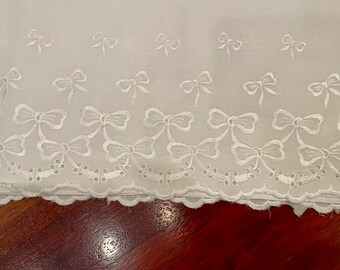 Eyelet Fabric, Bow Design, White Eyelet, 2+ Yards, Excellent Condition, Selling Whole Piece, Cute!