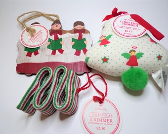 1984, 1985, 1986 Hallmark Merry Miniatures, 3 recortadores de árboles de Navidad B202B21