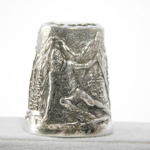 Thimble Totem Pole Six Pewter Collectible Thimbles Unique Mother's Day Gift NEW 
