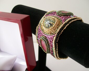 Pink Cuff 'Antique Pink II' - Hand Embroidered Beaded Cuff Bracelet Bead Embroidery