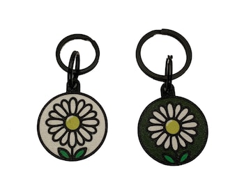 Daisy Plant Pet Tag: Embossed Custom Text, Multiple Colors