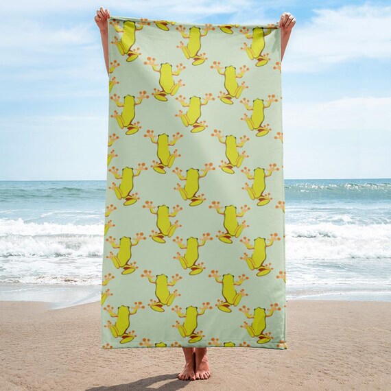 Light Green Tree Frog Beach Towel