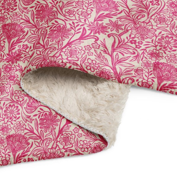 Pink Floral Blanket / Vintage Style Flower Print Sherpa blanket