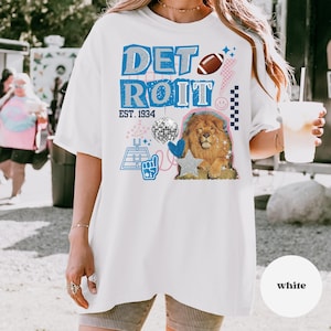 Detroit Football Tee for women, Trendy Collage Detroit Shirt, Gift for Lions Fan, Michigan Mama Sports Shirt, Oversized Game Day Tshirt