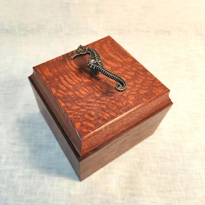 Handcrafted Wooden Trinket Box with Seahorse Knob | Unique Jewelry Organizer & Décor | Gift for Sea Lovers
